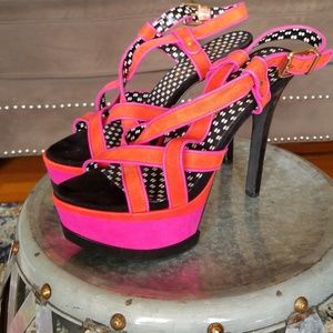 Jessica Simpson pumps!